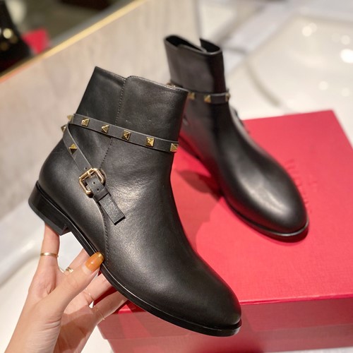 발렌티노 락스터드 앵클부츠