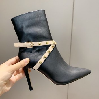 발렌티노 락스터드 앵클부츠