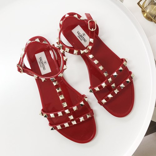 발렌티노 락스터드 젤리 샌들