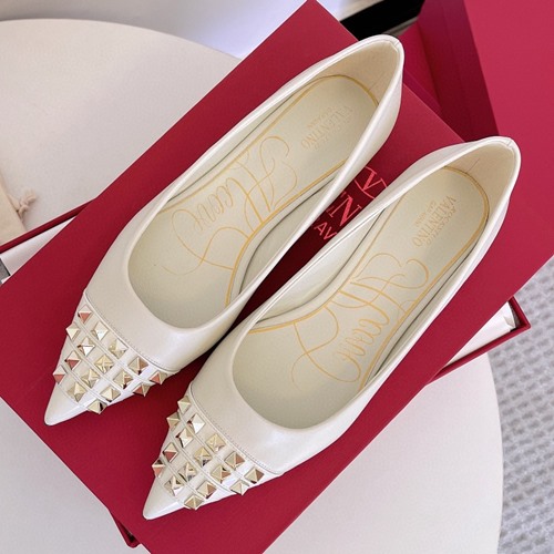 발렌티노 락스터드 플랫슈즈