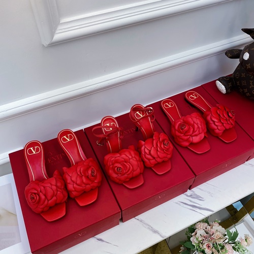 발렌티노 로즈 샌들