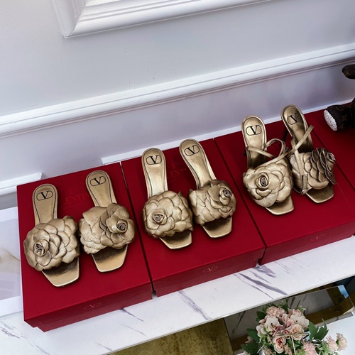 발렌티노 로즈 샌들