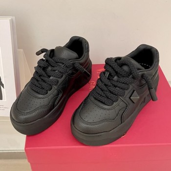 발렌티노 원스터드 블랙탭 로우탑 남.여 스니커즈