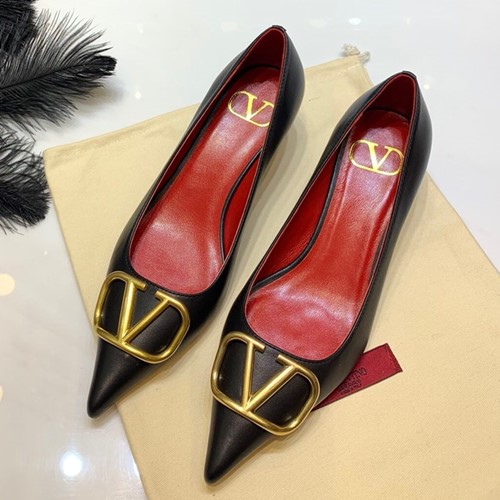 발렌티노 펌프스