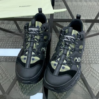 버버리 남성용 스니커즈