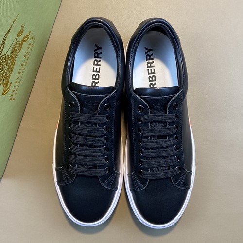 버버리 남성용 스니커즈