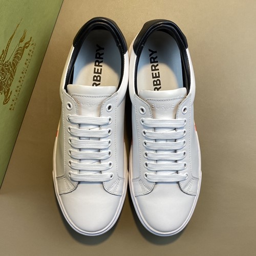 버버리 남성용 스니커즈
