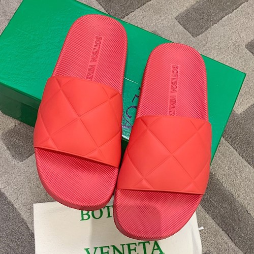 보테가 베네타 Slider 슬라이더 엠보스 러버 슬리퍼