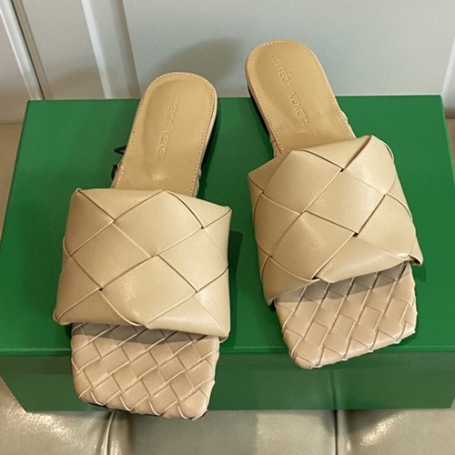 보테가 베네타 뮬