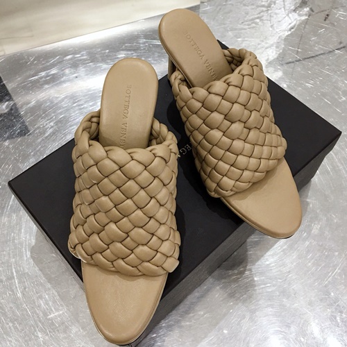 보테가 베네타 뮬