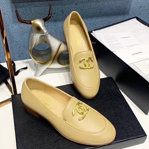 샤넬 C로고 로퍼