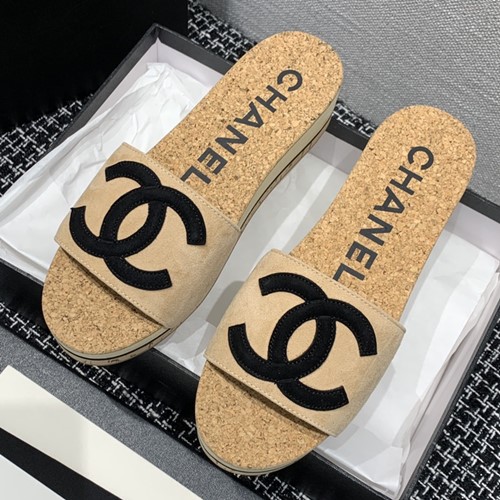 샤넬 C로고 코르크 웨지 슬리퍼뮬