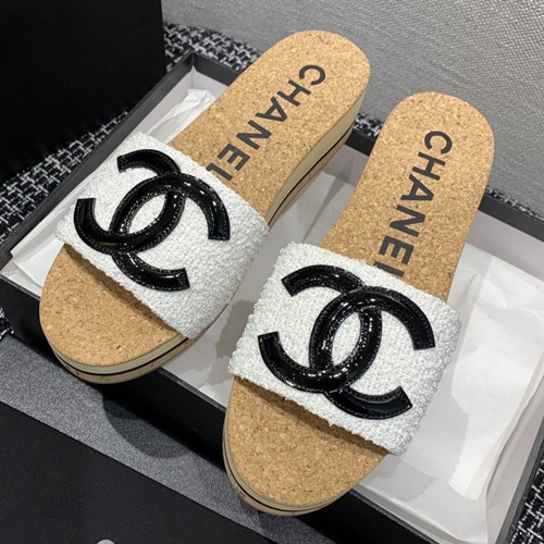 샤넬 C로고 코르크 웨지 슬리퍼뮬