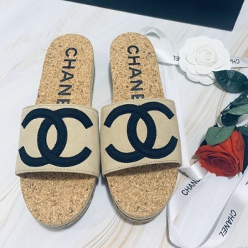 샤넬 C로고 코르크 웨지 슬리퍼뮬