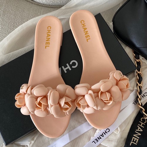 샤넬 까멜리아 코사지 젤리슈즈