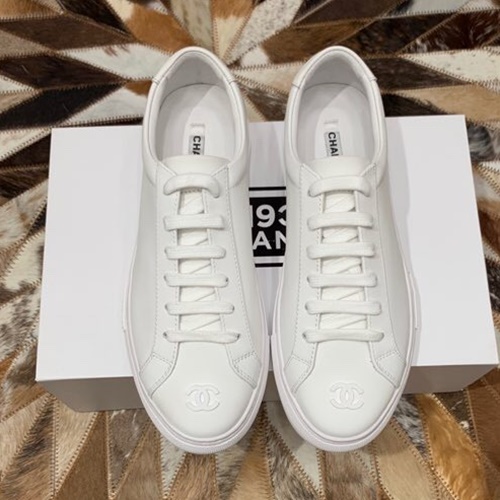 샤넬 빈티지 스니커즈