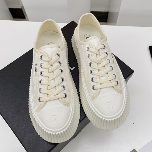 샤넬 빈티지 캔버스 로우탑 스니커즈