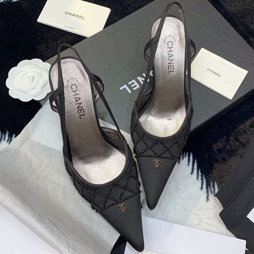 샤넬 새틴 비즈 퀄팅 슬링백