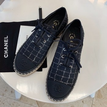 샤넬 캔버스 스니커즈