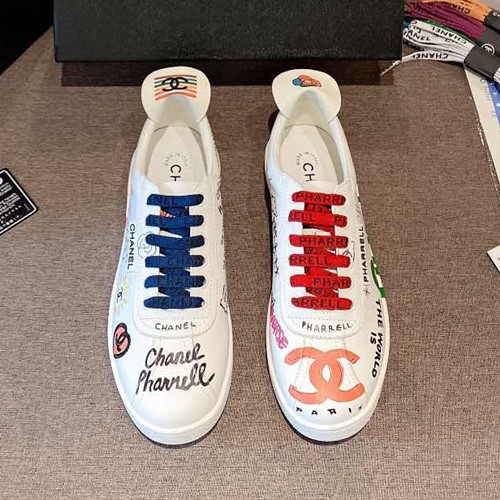 샤넬×퍼렐 콜라보 스니커즈
