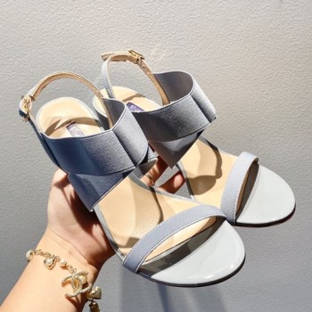 스튜어트 와이츠먼 샌들힐