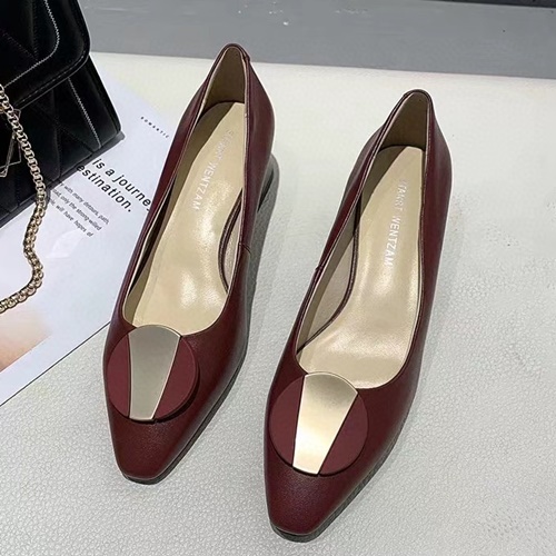 스튜어트 와이츠먼 펌프스