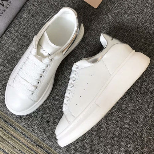 알렉산더 맥퀸 남.여 오버솔 스니커즈(래더탭)