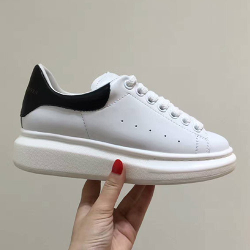 알렉산더 맥퀸 남.여 오버솔 스니커즈(래더탭)