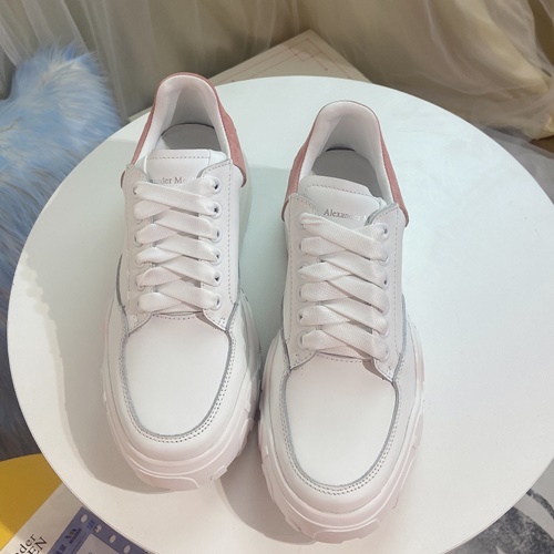 알렉산더 맥퀸 청키 스니커즈