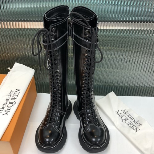 알렉산더 맥퀸 트레드 레이스업 롱부츠
