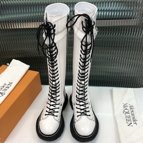 알렉산더 맥퀸 트레드 레이스업 롱부츠