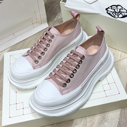 알렉산더 맥퀸 트레드슬릭 레이스업 스니커즈