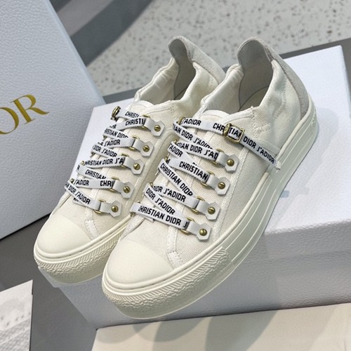 자디올 스니커즈