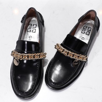 지방시 체인 로퍼