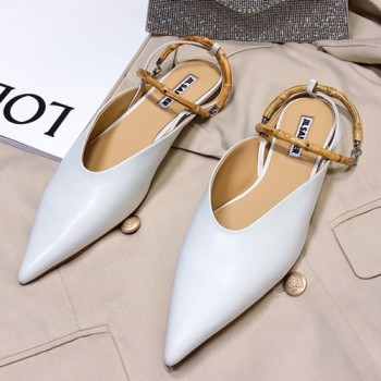 질샌더 휩 스티치 슬링백