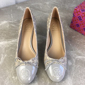 토리버치 펌프스