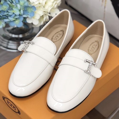 토즈 타임리스 로퍼