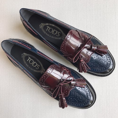 토즈 테슬장식 로퍼