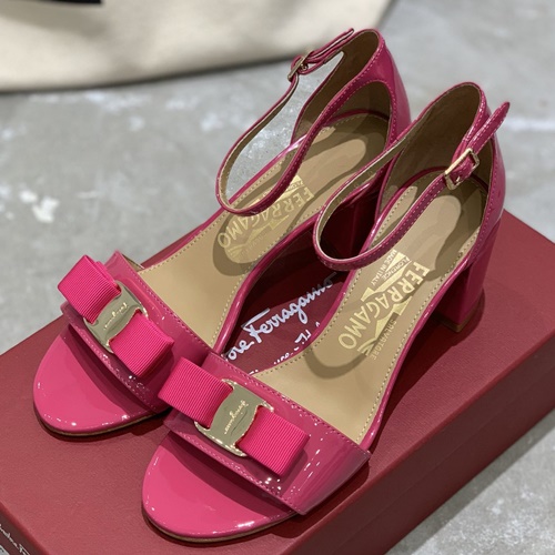 페라가모 가비나 리본 샌들