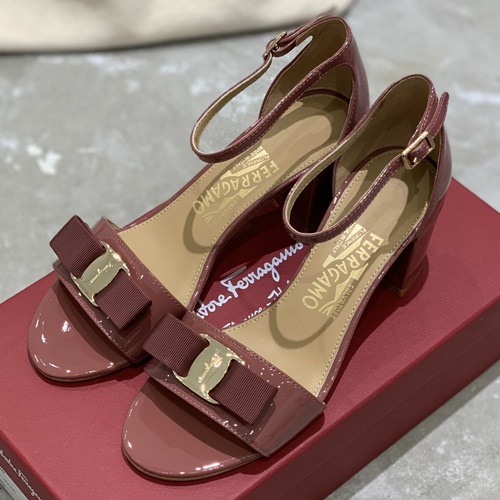 페라가모 가비나 리본 샌들