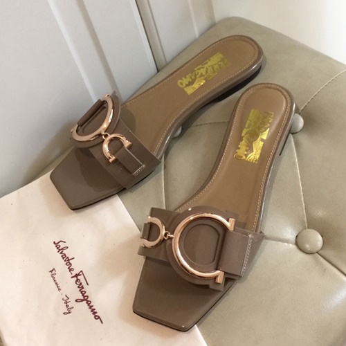 페라가모 간치니 로고 슬리퍼,뮬