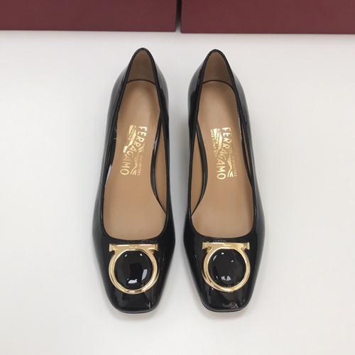 페라가모 간치니 로고 펌프스