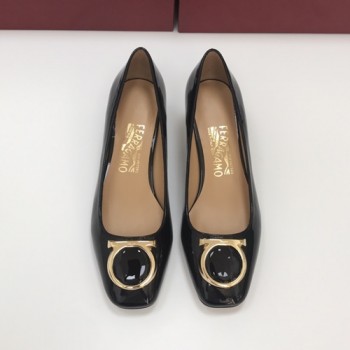 페라가모 간치니 로고 펌프스