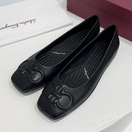 페라가모 간치니 로고 플랫슈즈