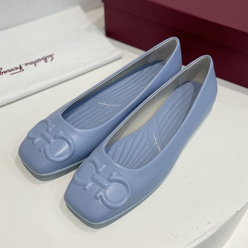 페라가모 간치니 로고 플랫슈즈