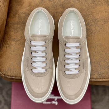 페라가모 남성용 스니커즈