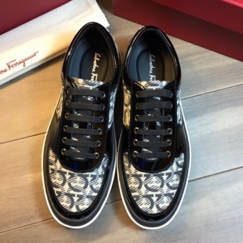 페라가모 남성용 스니커즈