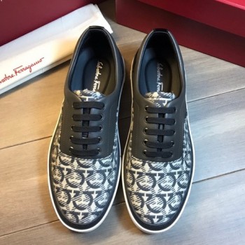 페라가모 남성용 스니커즈