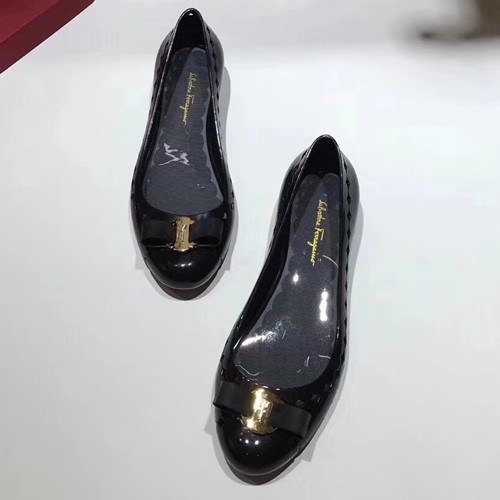 페라가모 리본 젤리슈즈