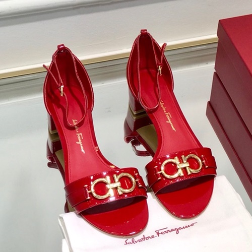 페라가모 바라 간치니 샌들